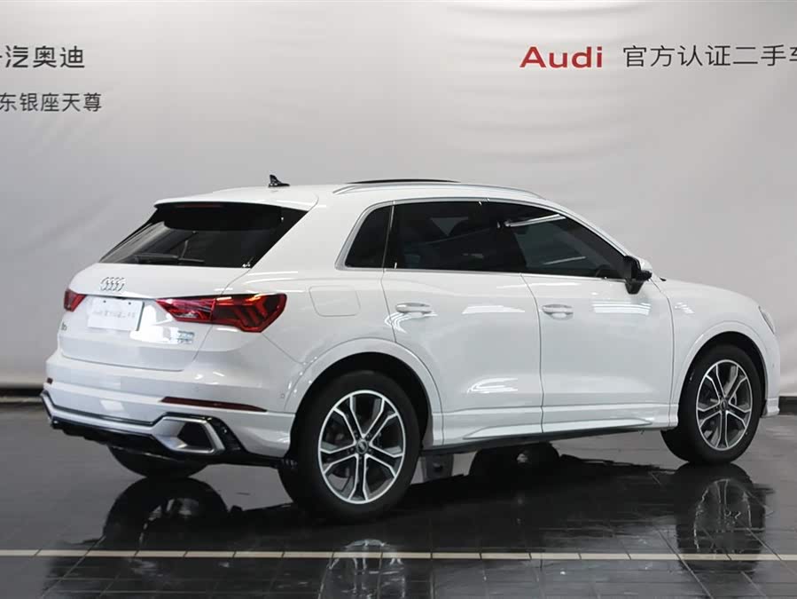 Audi Q3 2023 car image #6