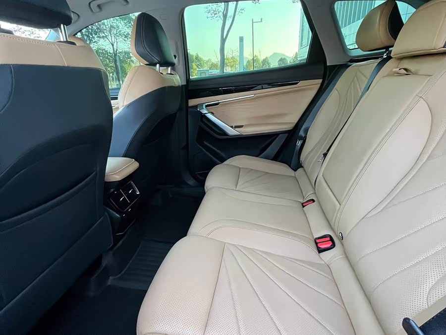 GEELY Boyue L 2023 car image #6