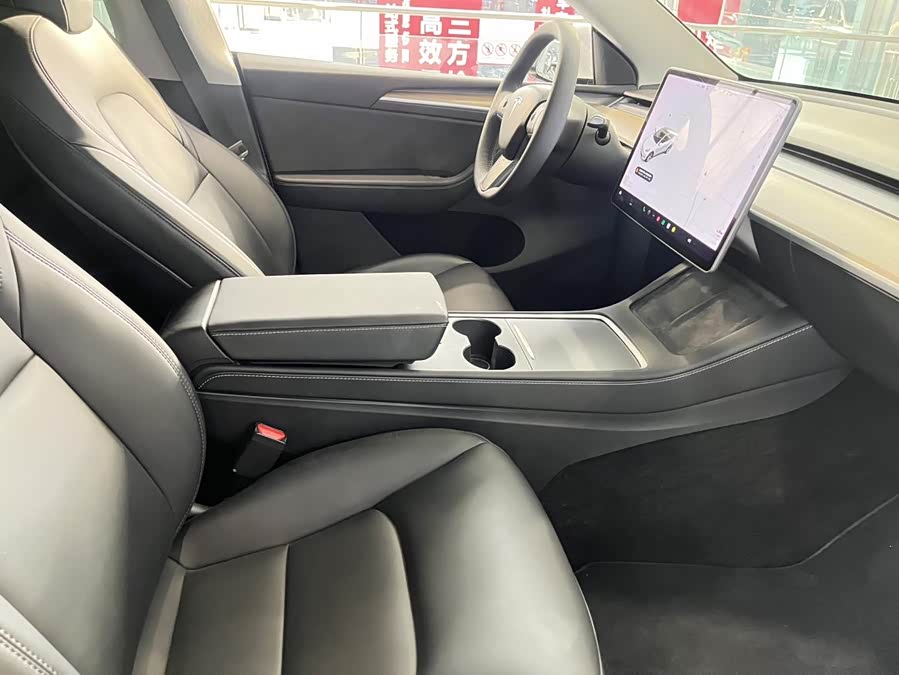 Tesla Model Y 2021 #6 Tesla Model Y 2021 car image #6