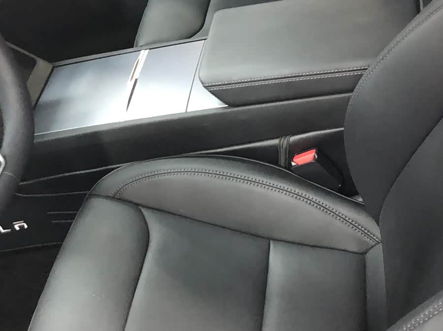 Tesla Model 3 2025 car image #6