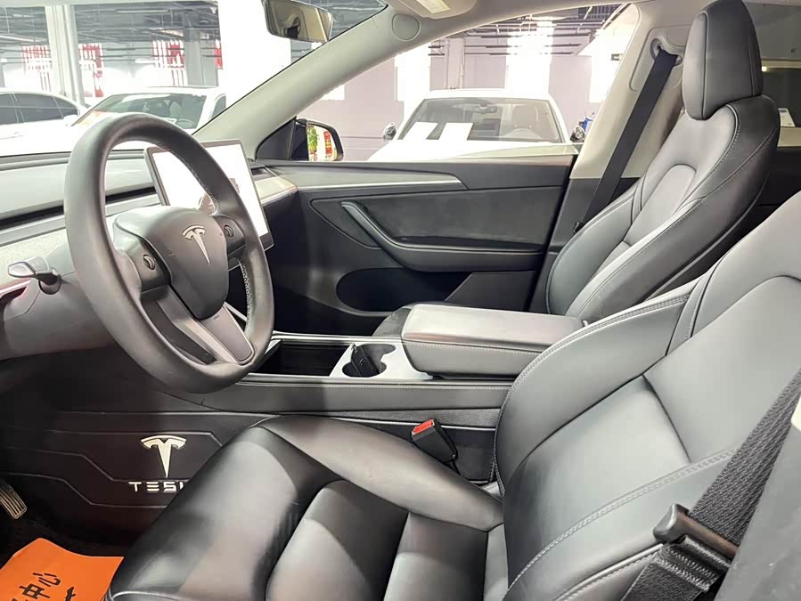 Tesla Model Y 2023 car image #6