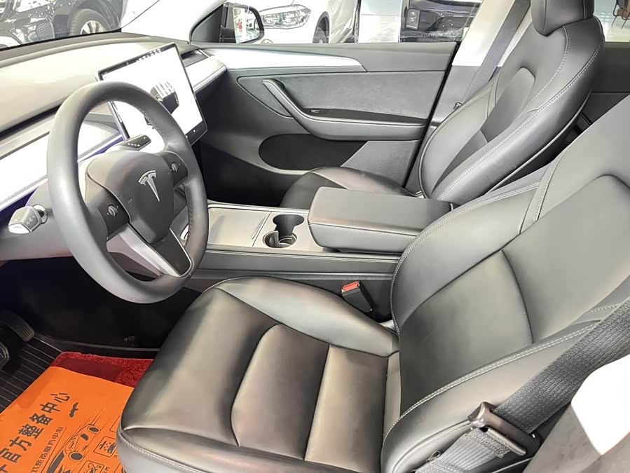 Tesla Model Y 2023 #6 Tesla Model Y 2023 car image #6
