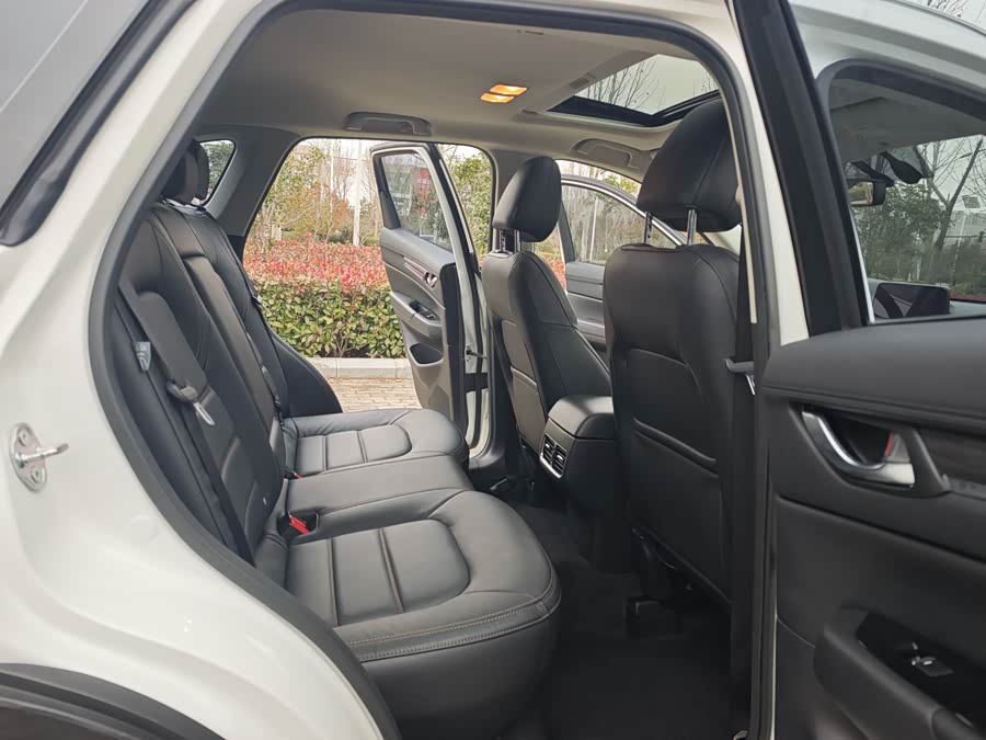 Mazda CX-5 2019 car image #6