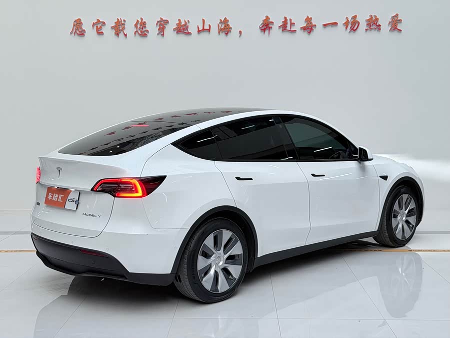 Tesla Model Y 2022 #6 Tesla Model Y 2022 car image #6