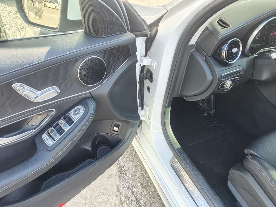 Mercedes-Benz C Class 2019 #6 Mercedes-Benz C Class 2019 car image #6