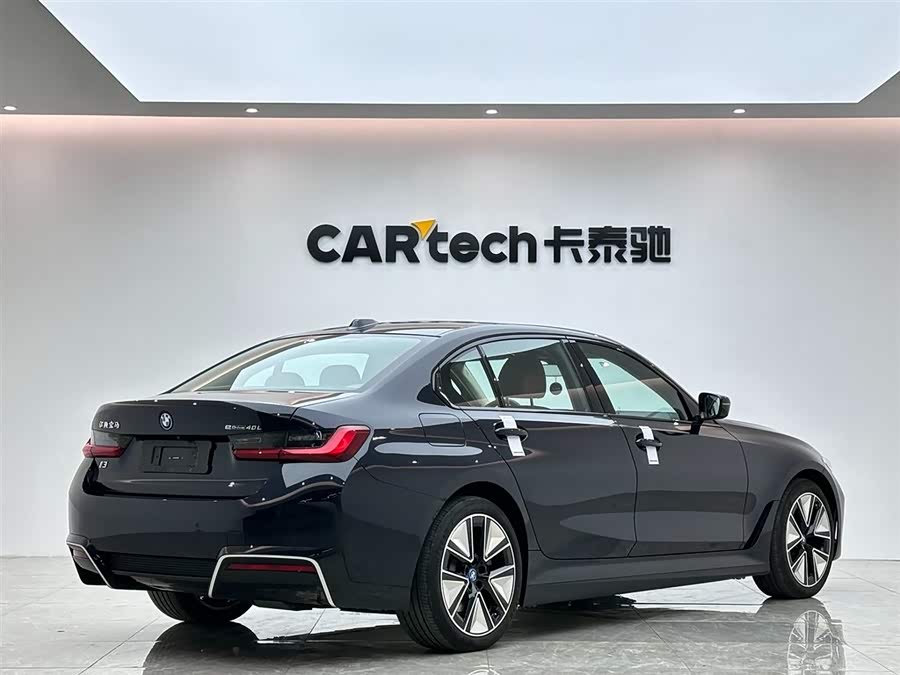 BMW i3 2024 car image #6