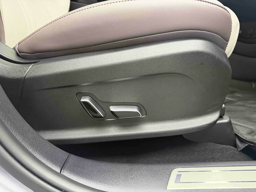 BYD Seal 2023 immagine di auto #6