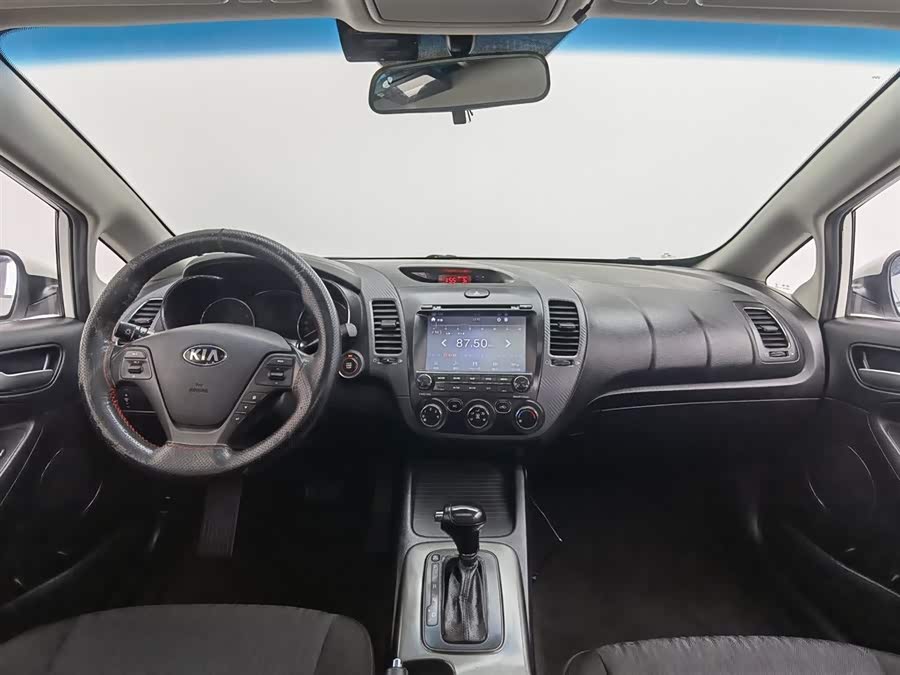 Kia K3 2015 car image #6