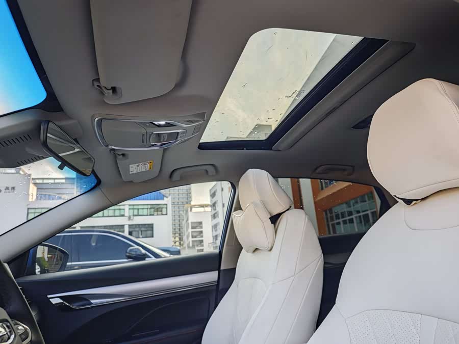 GEELY 2019 car image #6