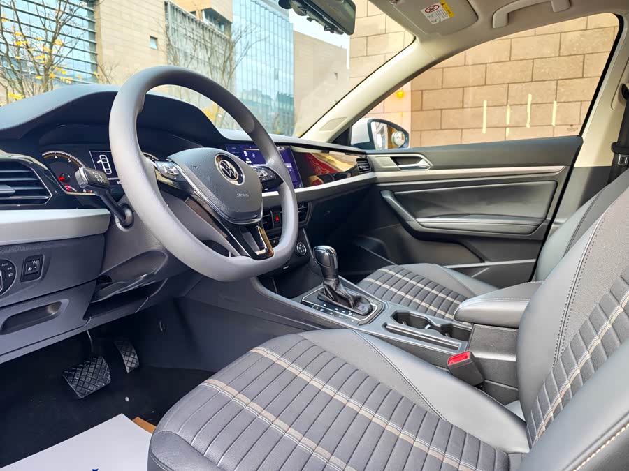 Volkswagen Lavida 2020 car image #6