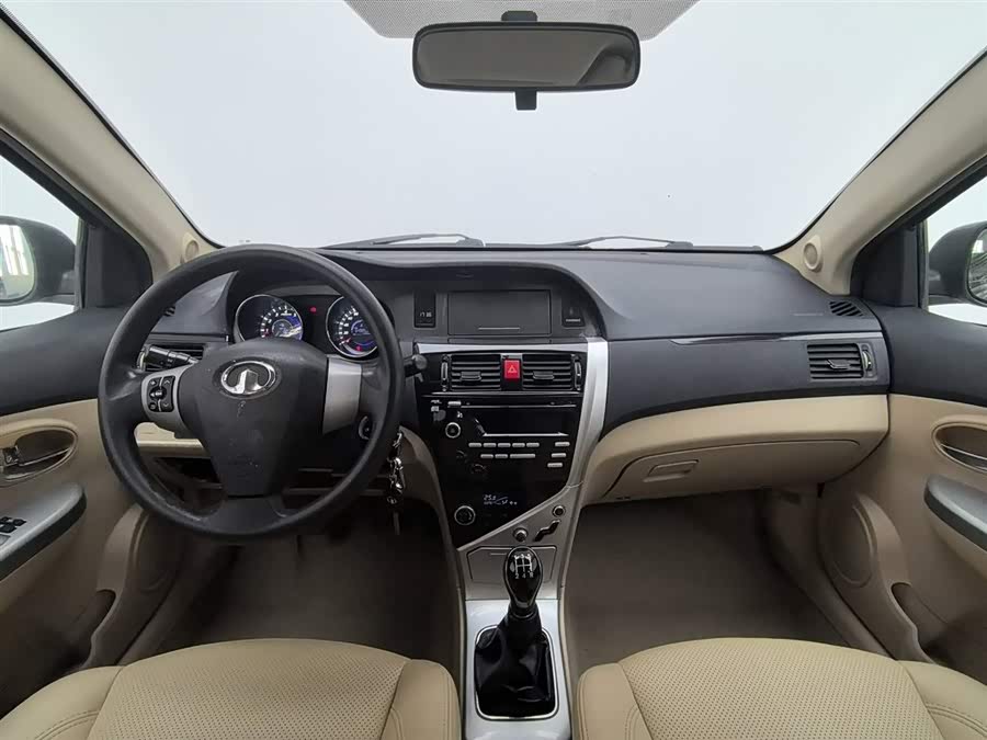 Great Wall C30 2012 car image #6