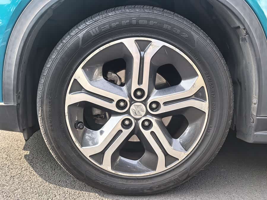 Suzuki Vitara 2016 car image #6