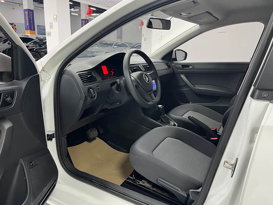 Volkswagen Santana 2021 car image #6