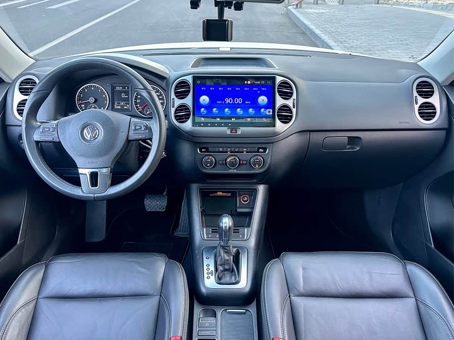 Volkswagen Tiguan 2018 #6 Volkswagen Tiguan 2018 car image #6