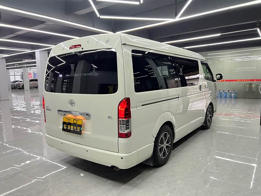 Toyota Hiace 2015 immagine di auto #6