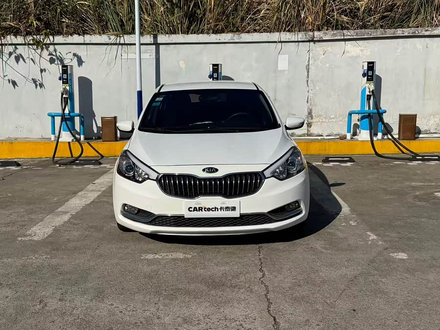 Kia K3 2013 car image #6