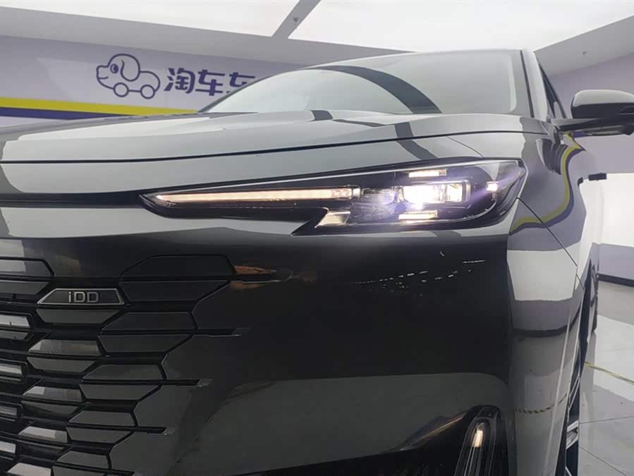 Changan UNI-K iDD 2023 car image #6