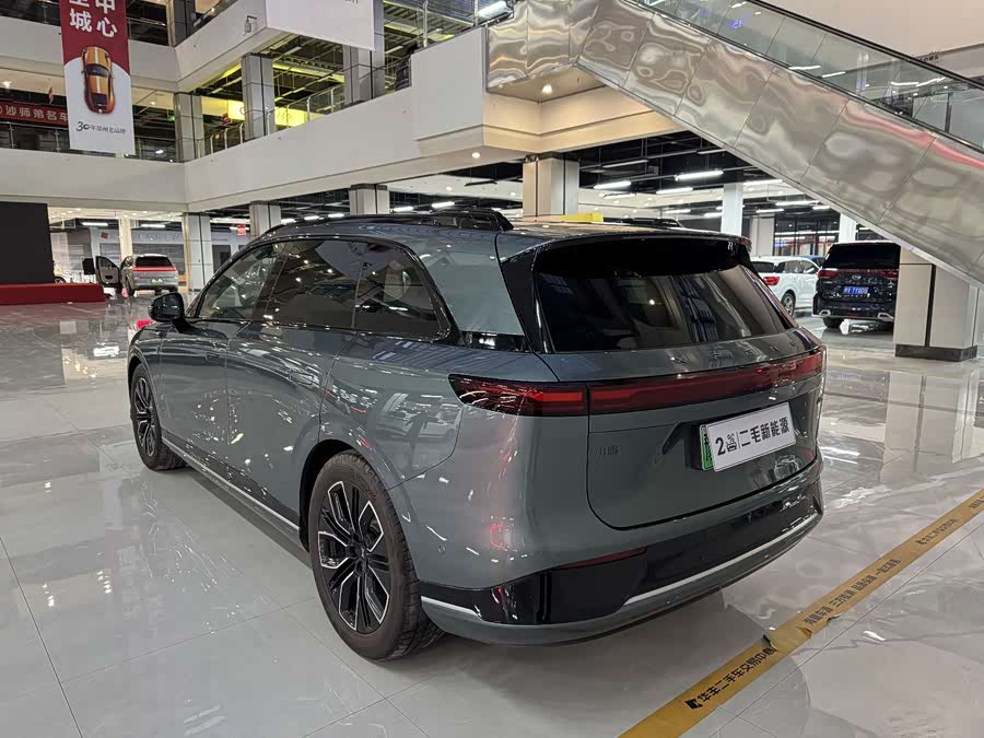 Xpeng G9 2025 immagine di auto #6