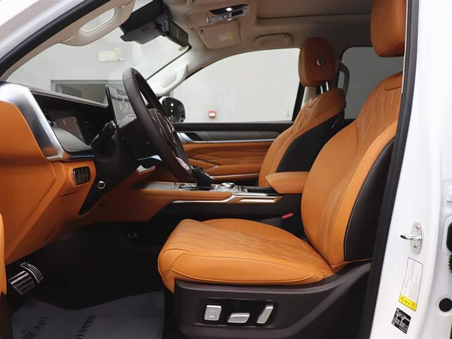 Tank 500 New Energy 2025 #6 Tank 500 New Energy 2025 car image #6