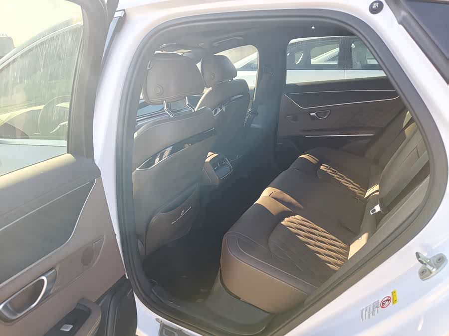 BYD Han 2022 car image #6