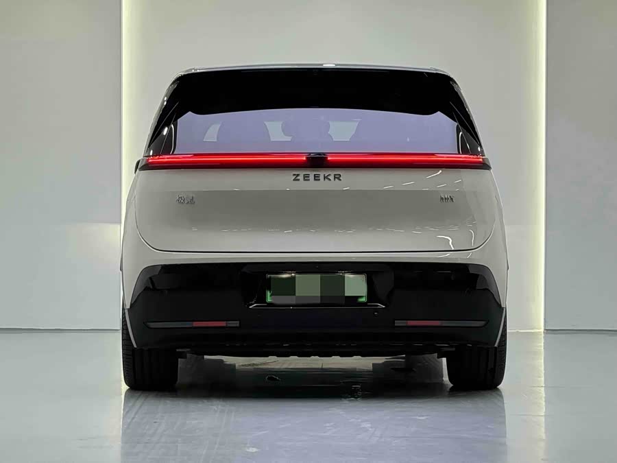 极氪 极氪MIX 2024 汽车图片 #6