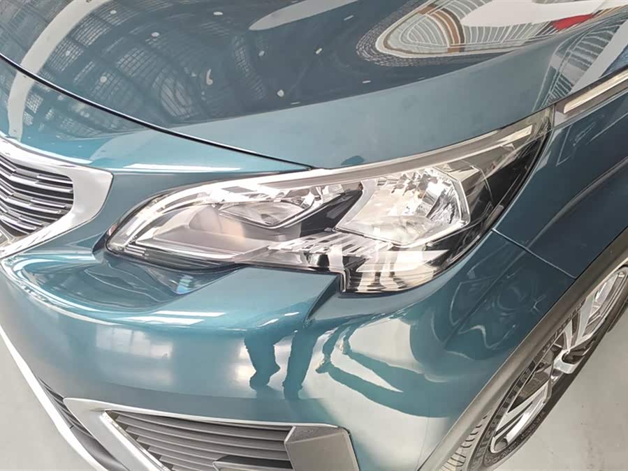 Peugeot 5008 2018 car image #6