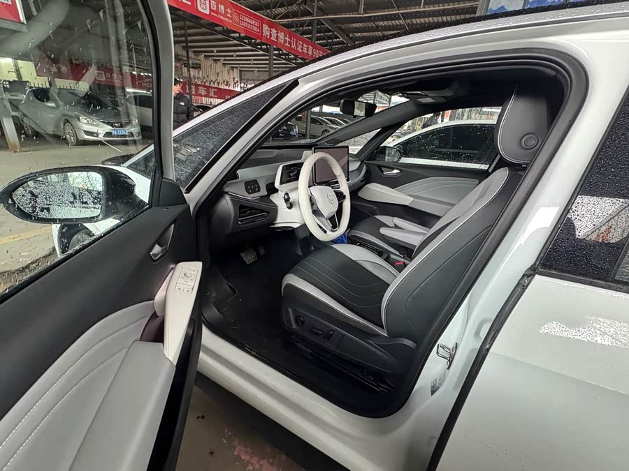 Volkswagen ID.3 2024 immagine di auto #6