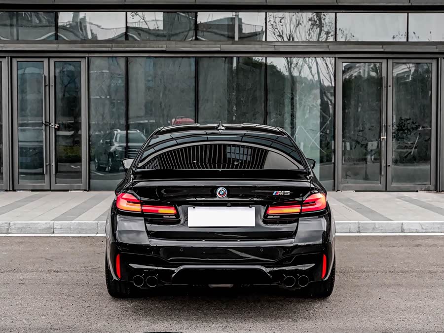 BMW M5 2022 car image #6