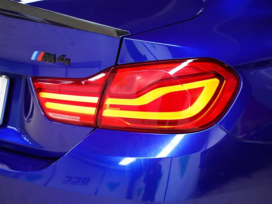 BMW M4 2019 car image #6