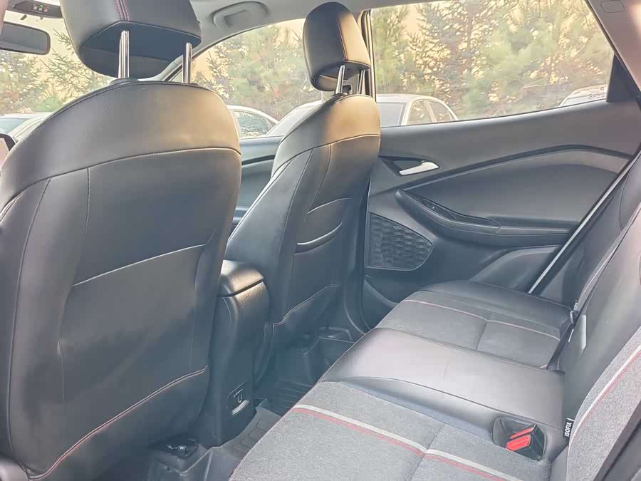 Chevrolet Tracker 2019 immagine di auto #6