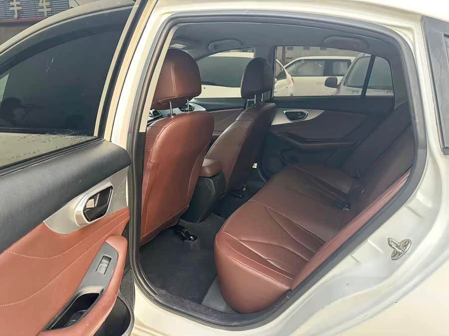 Soueast A5 Wing Dance 2019 #6 Soueast A5 Wing Dance 2019 car image #6