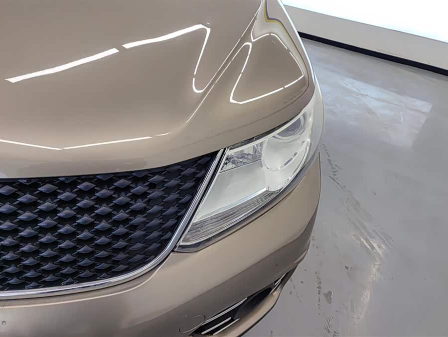 Forthing JOYEAR X3 2014 صورة سيارة #6