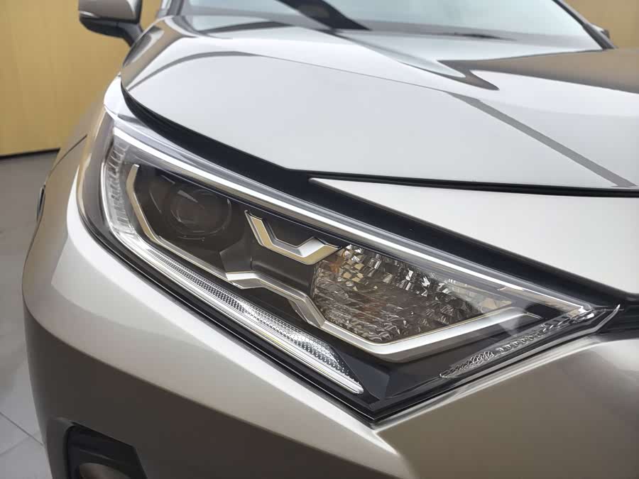 Toyota RAV4 2019 #6 Toyota RAV4 2019 car image #6