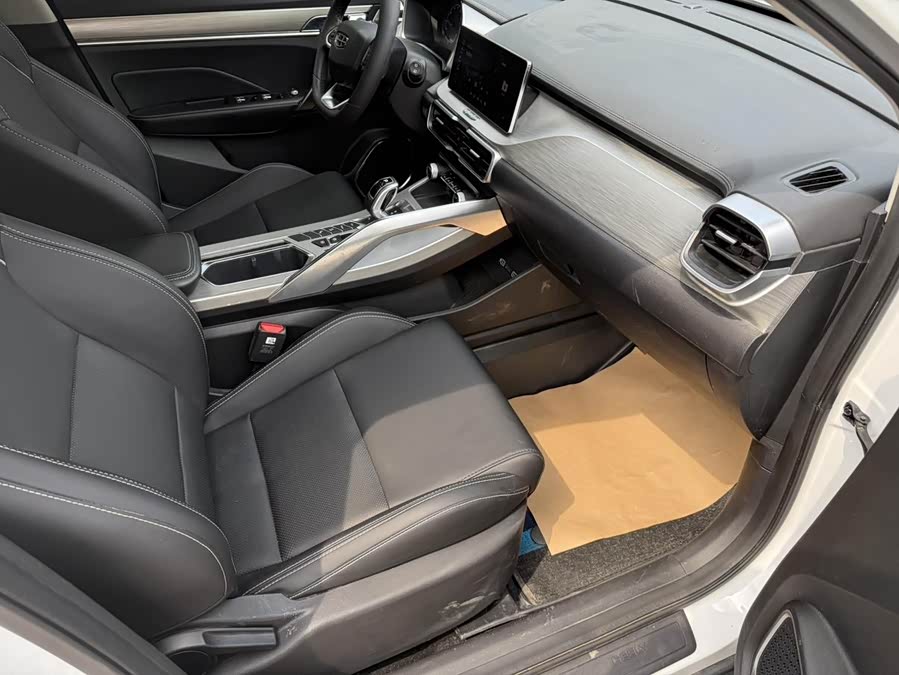 GEELY Coolray 2020 car image #6