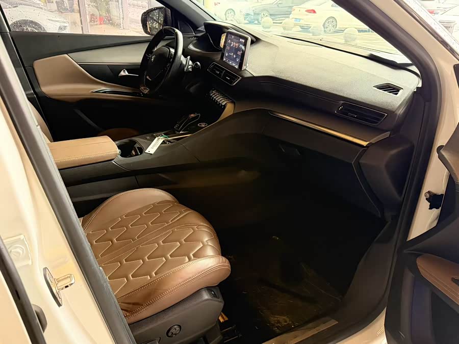 Peugeot 5008 2017 car image #6