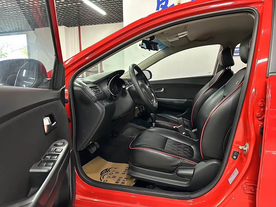 Kia K2 2015 imagen de coche #6