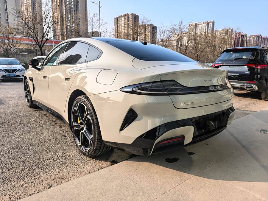 MI SU7 2024 image de voiture #6