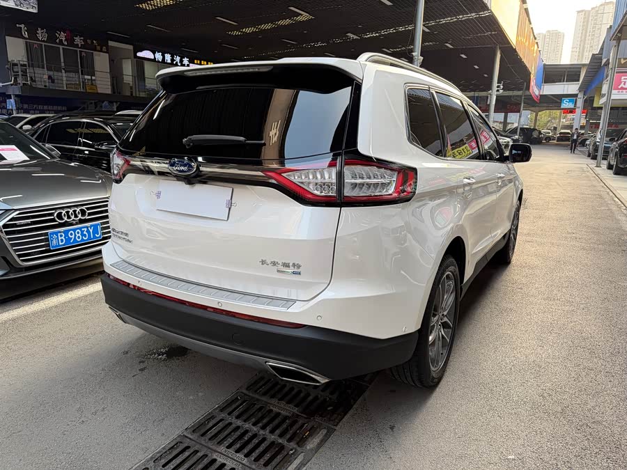 Ford Edge 2018 immagine di auto #6