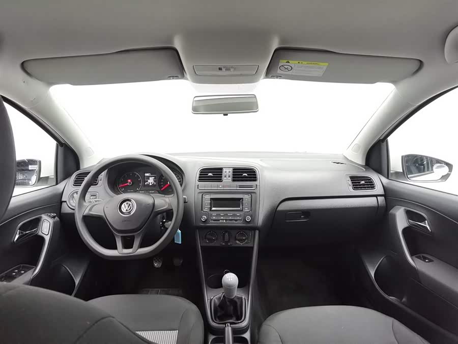Volkswagen Polo 2015 car image #6