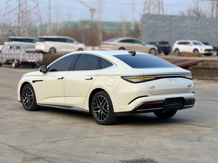 BYD Seal 07 DM-i 2025 car image #6