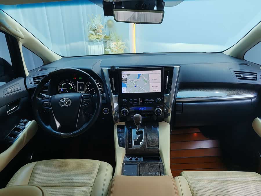 Toyota Alphard 2023 car image #6