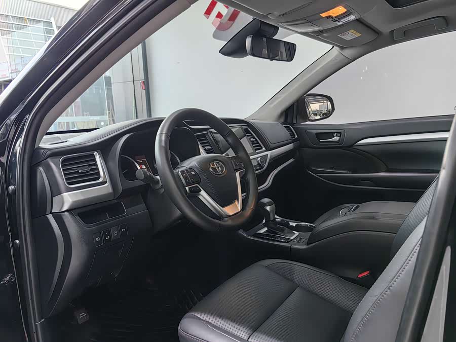 Toyota Highlander 2020 car image #6