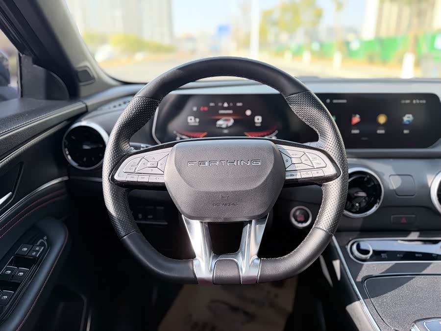 Forthing T5 EVO 2021 #6 Forthing T5 EVO 2021 immagine di auto #6