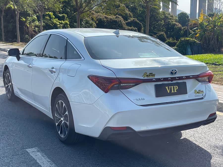 Toyota Avalon 2022 car image #6