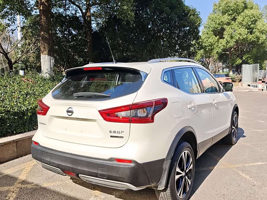 Nissan Qashqai 2016 car image #6