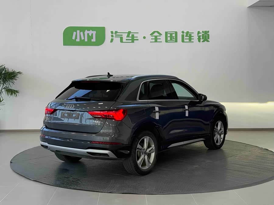 Audi Q3 2022 car image #6