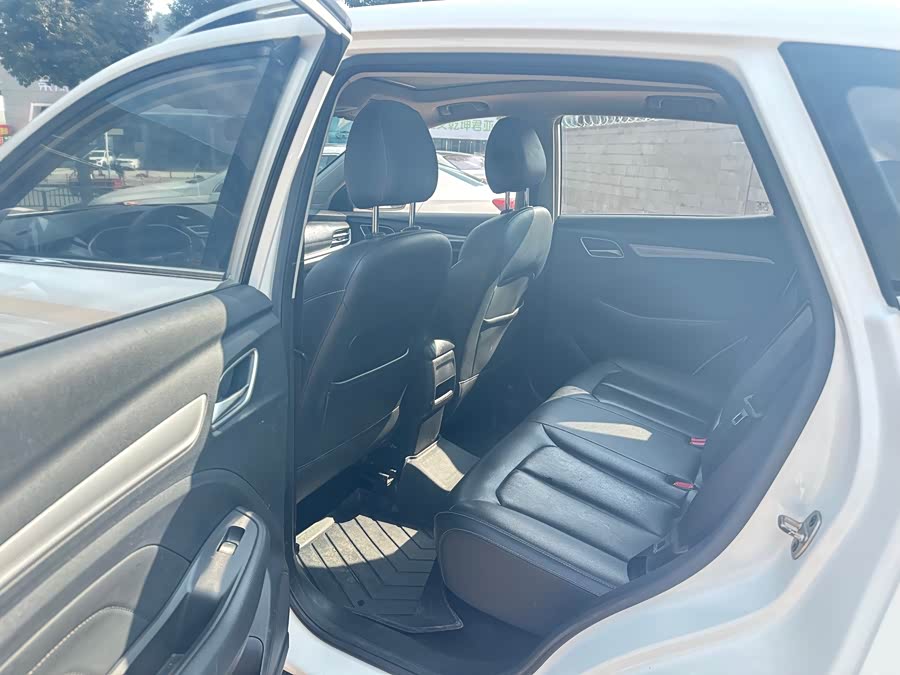 Roewe RX3 2020 car image #6