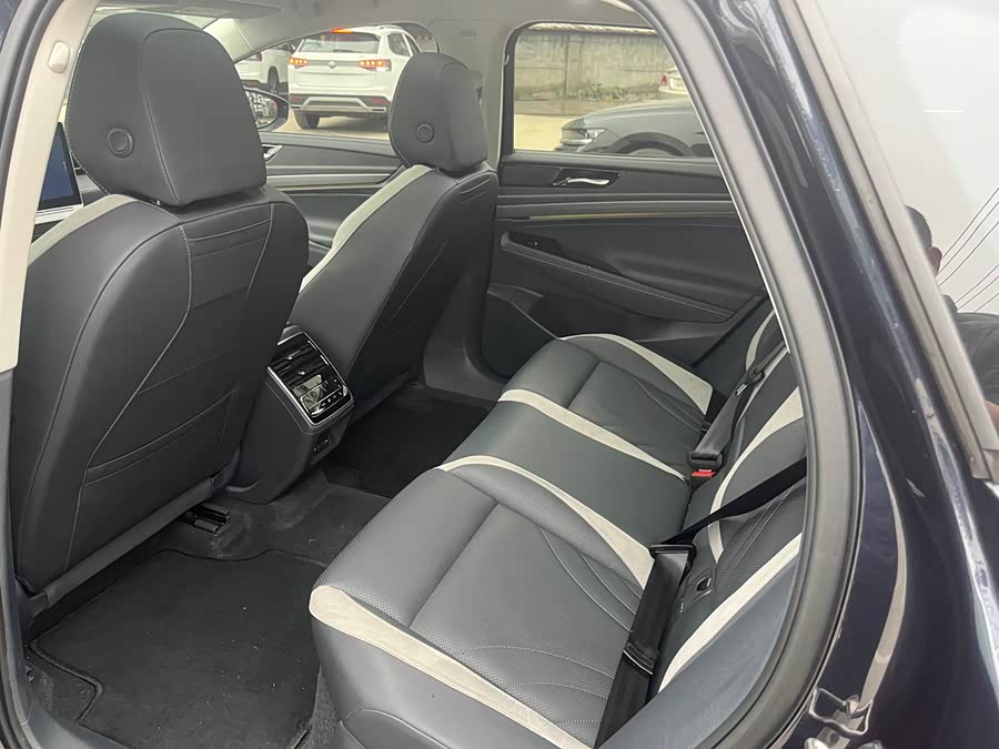 Volkswagen ID.7 Vizzion 2025 #6 Volkswagen ID.7 Vizzion 2025 car image #6