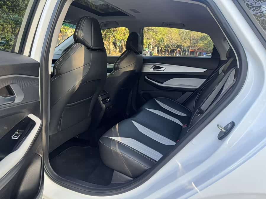 GEELY Binray 2024 car image #6