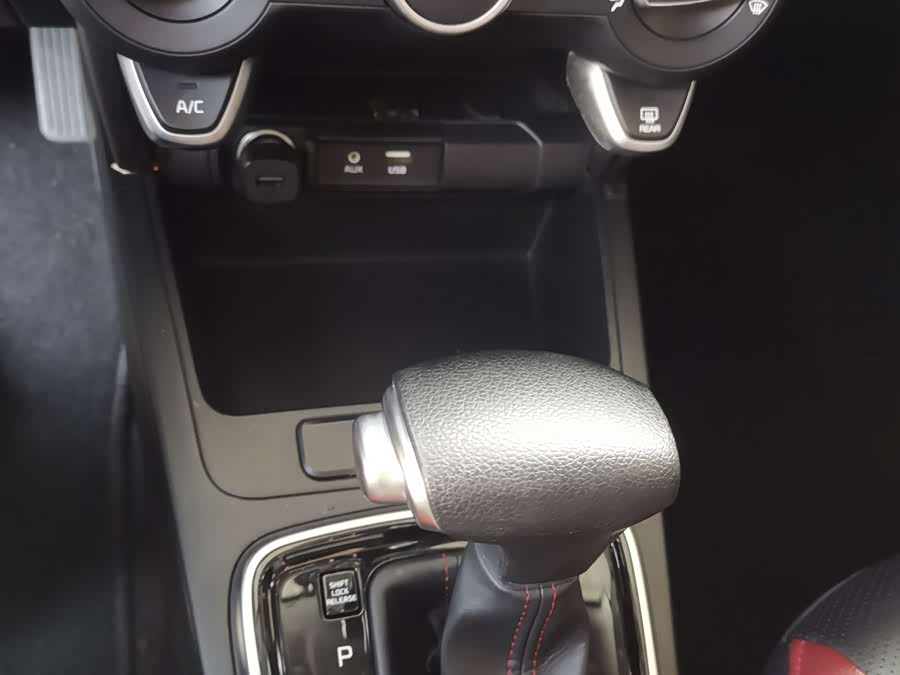 起亚 KX CROSS 2018 汽车图片 #6